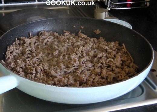 Beef mince frying