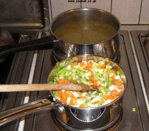 Cooking the vegetable soup