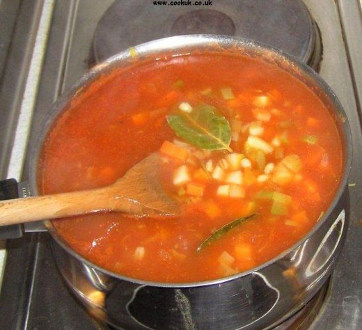 Cooking the vegetable soup